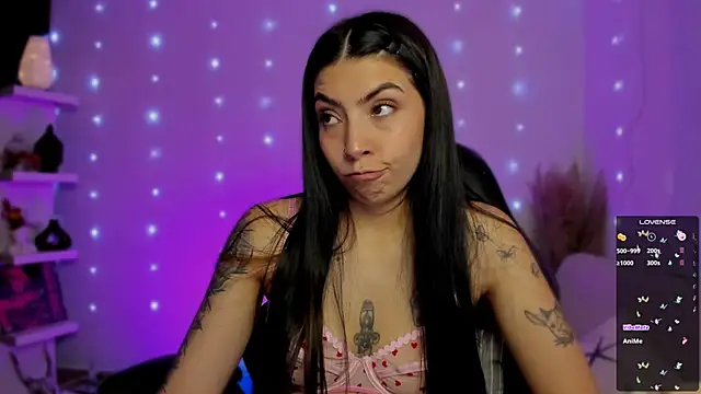 Saraa Desiree online show from December 2025 08:41:02 PM