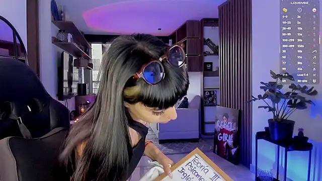 Saraa Desiree online show from February 2026 09:03:01 PM