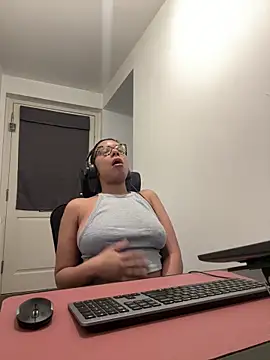 Melia Rayne online show from February 2026 12:14:01 PM