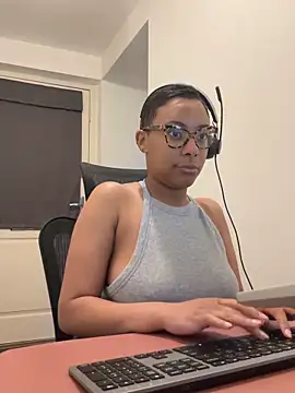 Melia Rayne online show from April 2026 09:26:02 AM