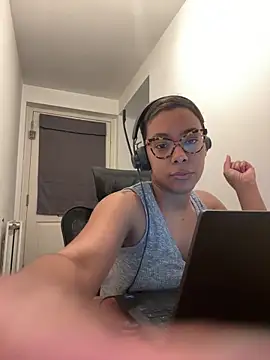 Melia Rayne online show from December 2025 11:23:02 AM