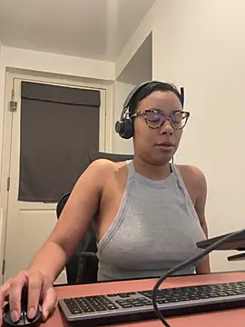 Melia Rayne online show from February 2026 11:09:01 AM