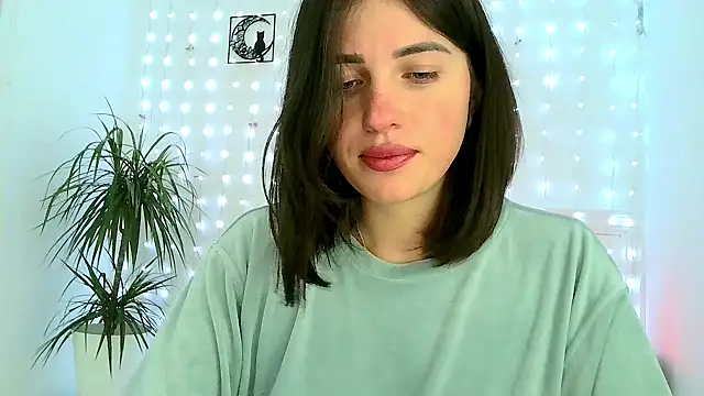 Snapshot of neferutt chatting on November 2025 04:07:02 PM neferutt online show from November 2025 04:07:02 PM