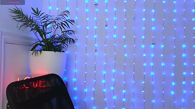 Snapshot of neferutt chatting on January 2026 05:08:01 PM neferutt online show from January 2026 05:08:01 PM