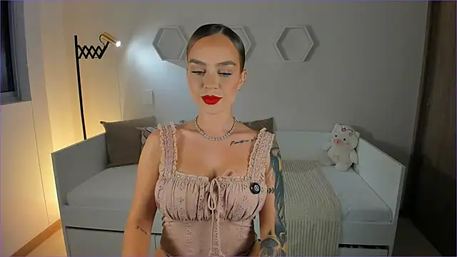 ValentinaMilann online show from February 2026 11:24:02 PM