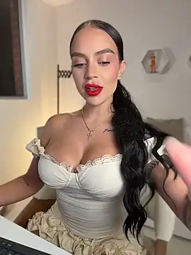 ValentinaMilann online show from May 2026 12:52:02 AM