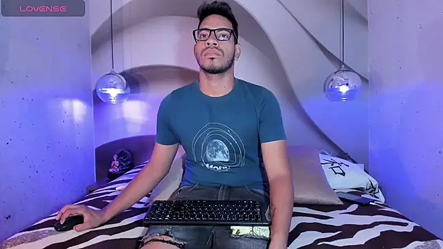 ETHAN DRAVEN online show from September 2025 06:58:02 PM