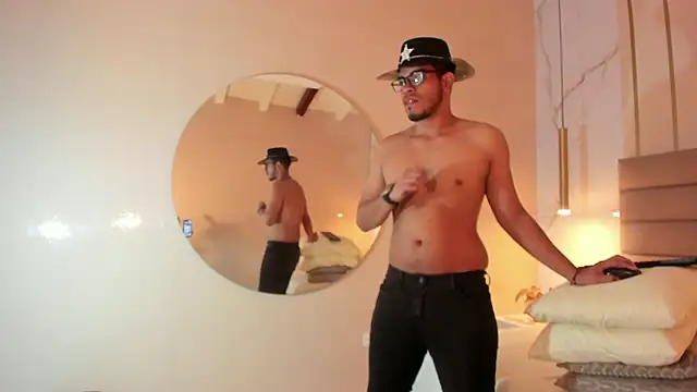 ETHAN DRAVEN online show from October 2025 07:36:01 PM