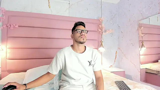 ETHAN DRAVEN online show from September 2025 07:25:02 PM