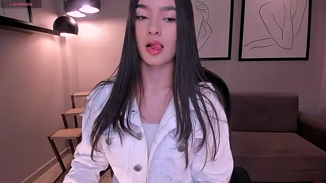 BellaClark1 online show from October 2025 02:55:01 AM
