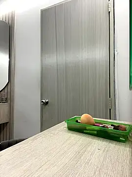 isabella winkler online show from January 2026 02:57:01 PM