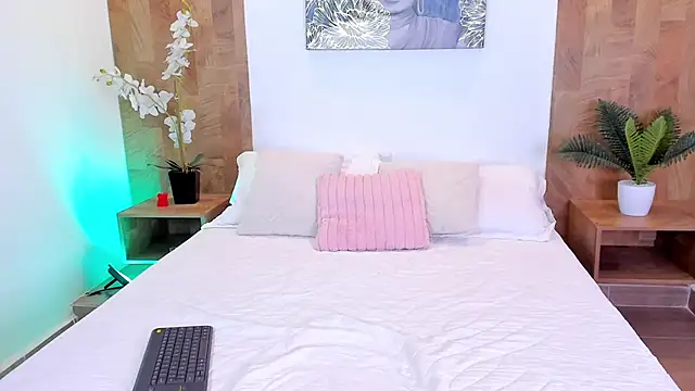 Snapshot of isabella_winkler chatting on December 2025 04:01:02 PM isabella winkler online show from December 2025 04:01:02 PM