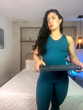 isabella winkler online show from October 2025 12:17:02 PM