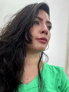 isabella winkler online show from September 2025 02:45:01 PM