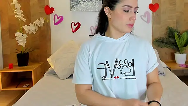 isabella winkler online show from February 2026 01:23:01 PM