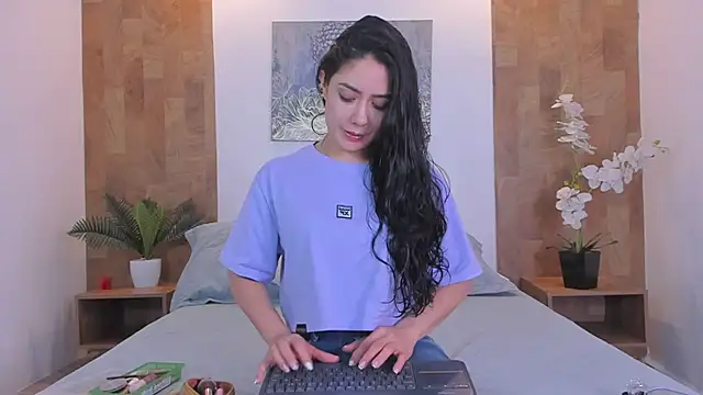 isabella winkler online show from April 2026 11:17:01 AM