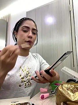 isabella winkler online show from January 2026 02:34:02 PM