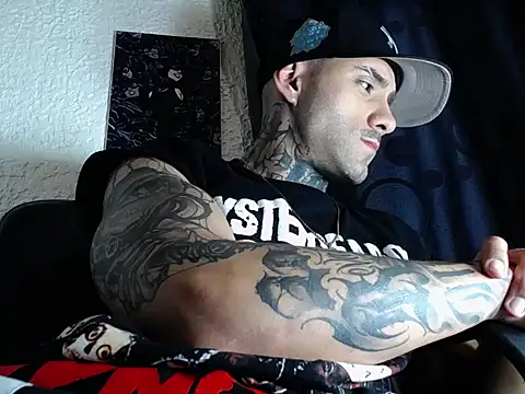 Snapshot of dante_d_angelo_ chatting on October 2025 06:10:01 AM dante d angelo online show from October 2025 06:10:01 AM