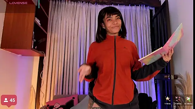 SarahLynn7 online show from November 2025 08:56:02 PM