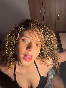 Snapshot of KittyTwerk_2 chatting on April 2026 07:56:02 PM KittyTwerk 2 online show from April 2026 07:56:02 PM