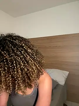 KittyTwerk 2 online show from October 2025 05:24:01 PM