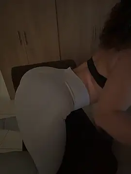 KittyTwerk 2 online show from April 2026 02:24:01 PM