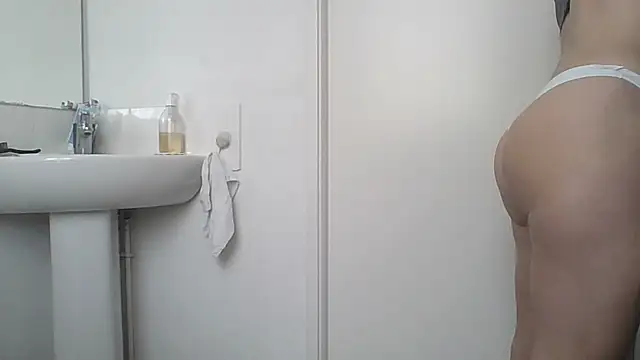 Valentinette online show from April 2026 09:46:02 AM