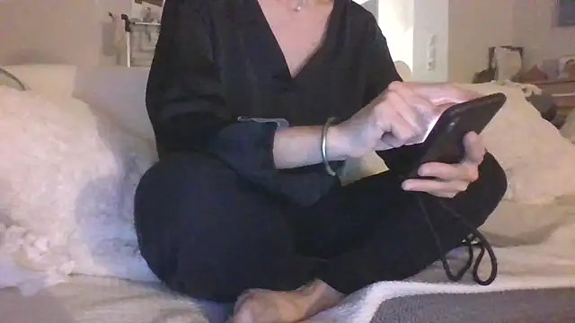 Valentinette online show from March 2026 08:08:01 PM