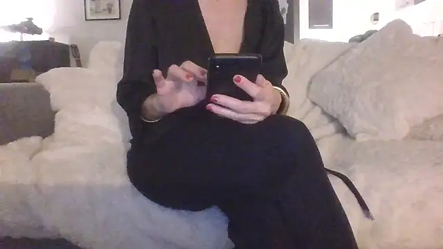 Valentinette online show from January 2026 08:05:01 PM