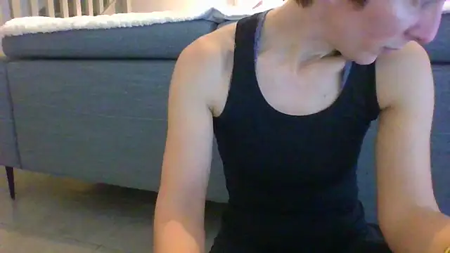 Snapshot of Valentinette chatting on December 2025 08:26:01 AM Valentinette online show from December 2025 08:26:01 AM