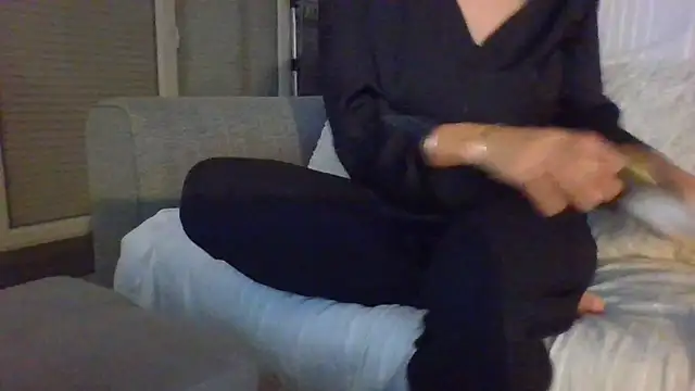 Snapshot of Valentinette chatting on October 2025 07:14:02 PM Valentinette online show from October 2025 07:14:02 PM