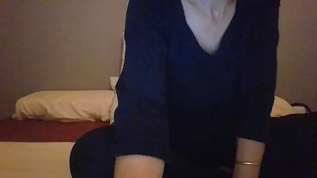 Snapshot of Valentinette chatting on November 2025 09:15:01 PM Valentinette online show from November 2025 09:15:01 PM