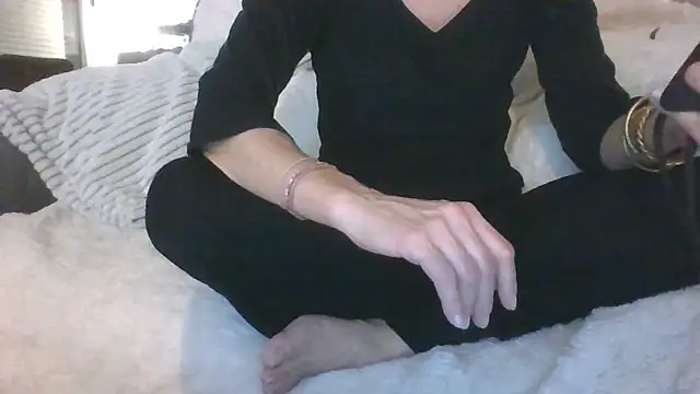 Valentinette online show from February 2026 08:44:01 PM