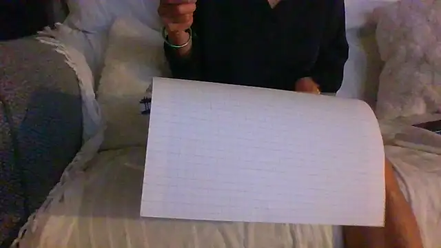 Snapshot of Valentinette chatting on September 2025 07:37:02 PM Valentinette online show from September 2025 07:37:02 PM