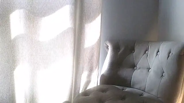 Valentinette online show from March 2026 12:07:01 PM