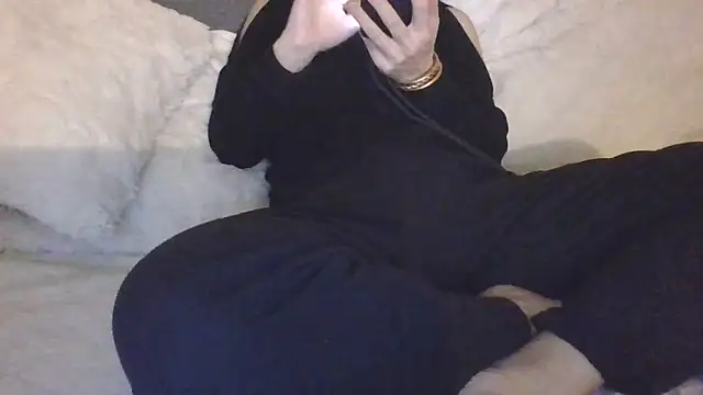 Valentinette online show from March 2026 09:10:02 PM