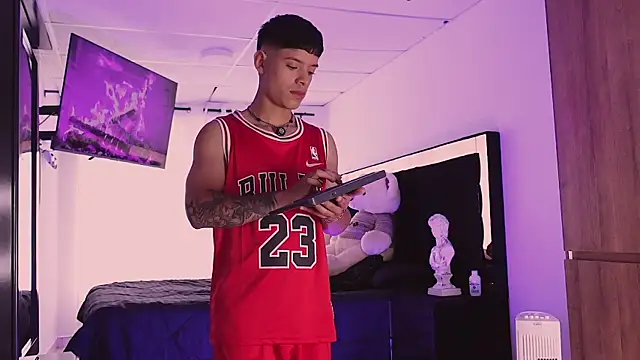 ErosKhaos online show from September 2025 08:04:02 PM