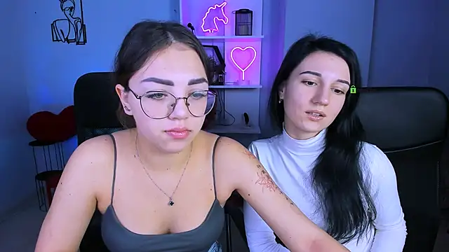 Snapshot of kiki_swan chatting on November 2025 07:45:01 AM kiki swan online show from November 2025 07:45:01 AM