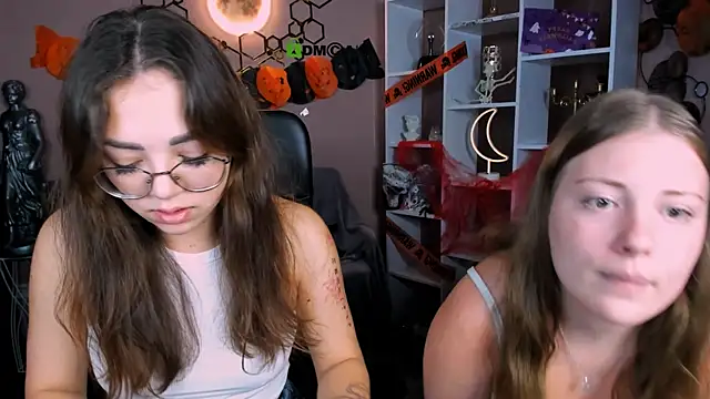 Snapshot of kiki_swan chatting on October 2025 06:12:02 AM kiki swan online show from October 2025 06:12:02 AM