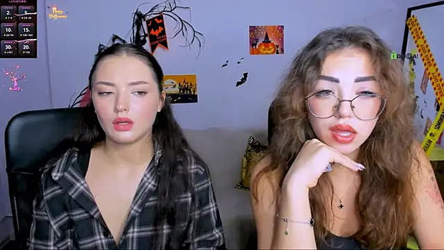 Snapshot of kiki_swan chatting on October 2025 02:40:01 PM kiki swan online show from October 2025 02:40:01 PM