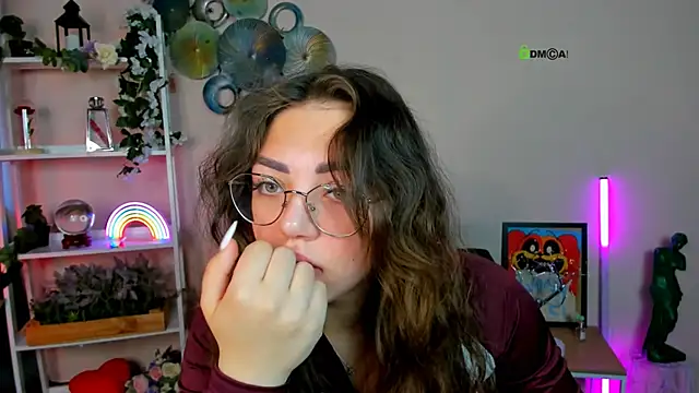 kiki swan online show from April 2026 05:55:01 AM