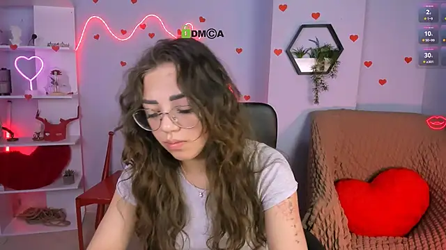kiki swan online show from April 2026 05:56:01 AM