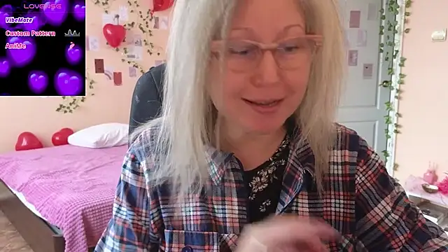 Wane Witch online show from February 2026 07:09:01 AM