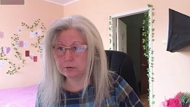Wane Witch online show from April 2026 08:44:02 AM