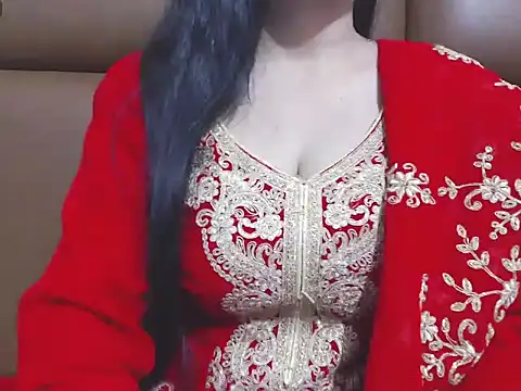 RealNaina online show from October 2025 05:34:02 PM