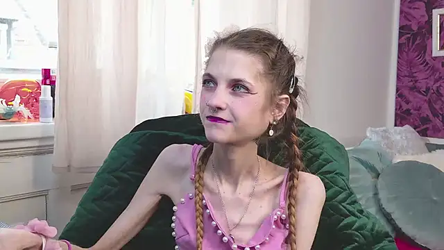 KittyRaine online show from March 2026 01:00:01 PM