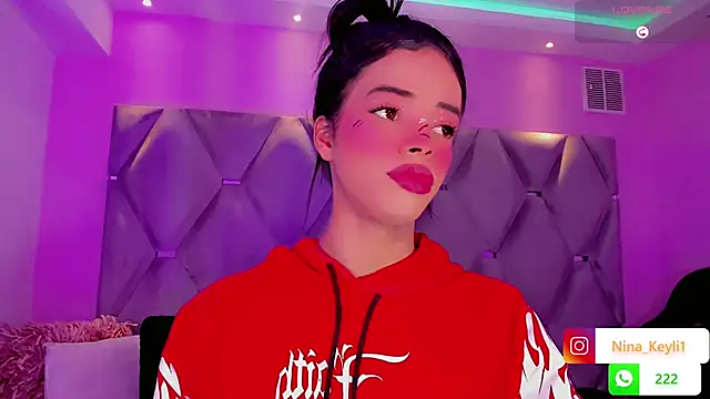 Nina Keyli online show from November 2025 07:57:01 PM