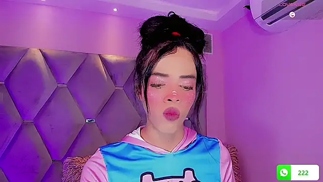 Nina Keyli online show from November 2025 07:40:01 PM