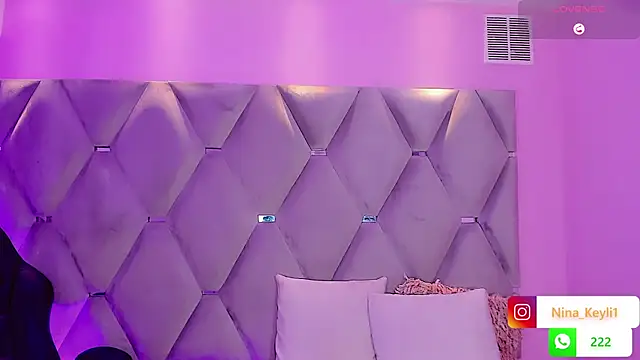 Nina Keyli online show from November 2025 07:25:01 PM