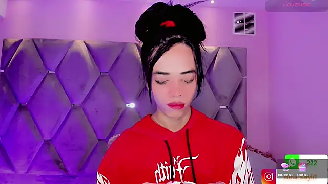 Nina Keyli online show from November 2025 07:30:01 PM